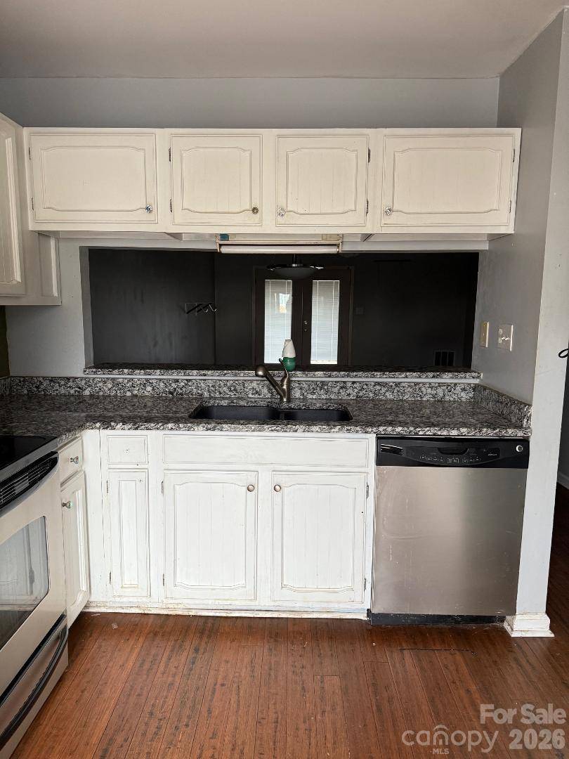 220 Wildwood DR, Salisbury, NC 28146
