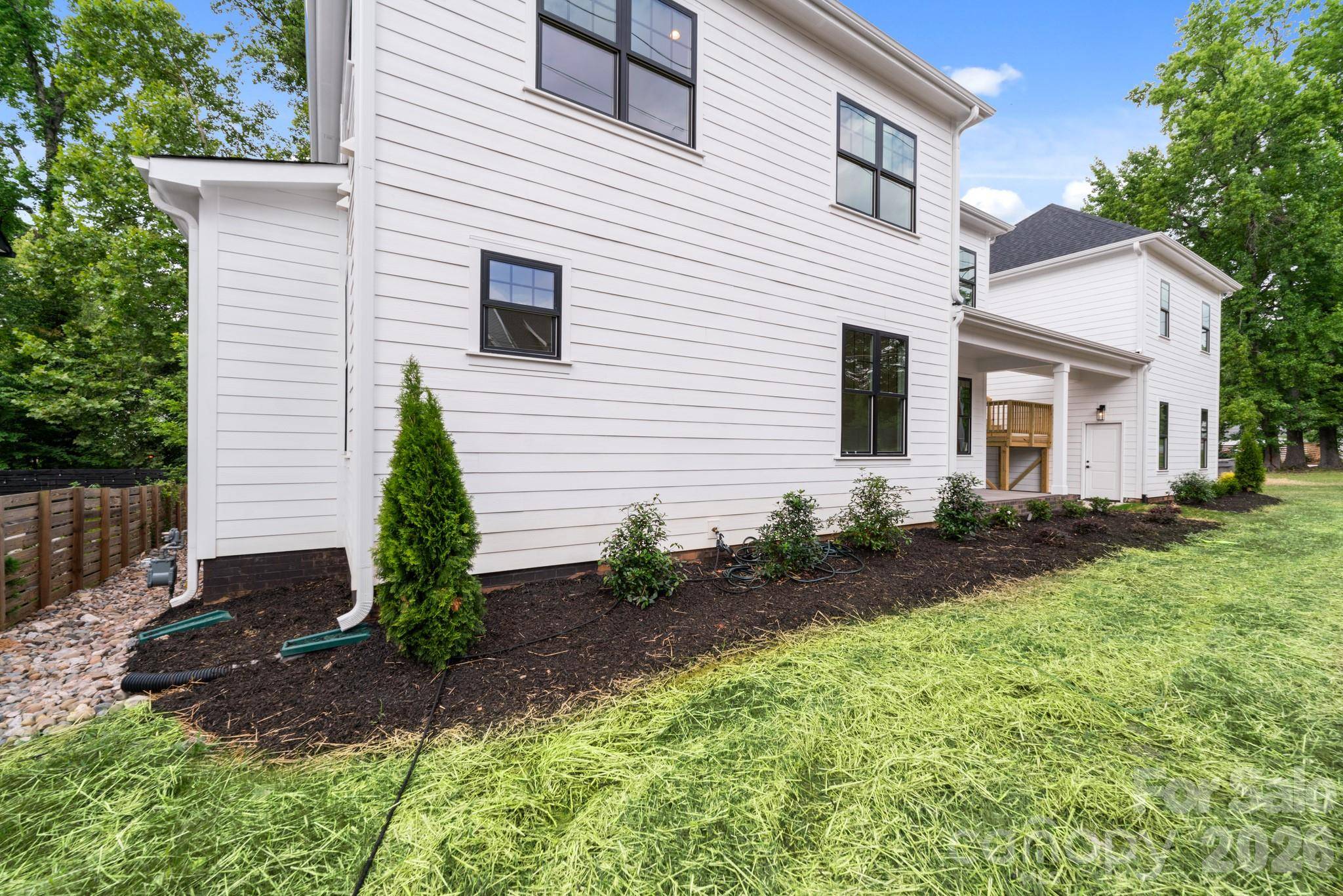 1529 Beckwith PL, Charlotte, NC 28205