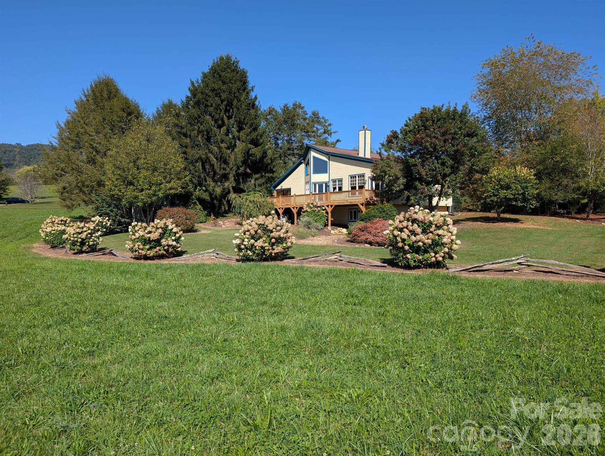 22 Mountain Spring LN, Canton, NC 28716