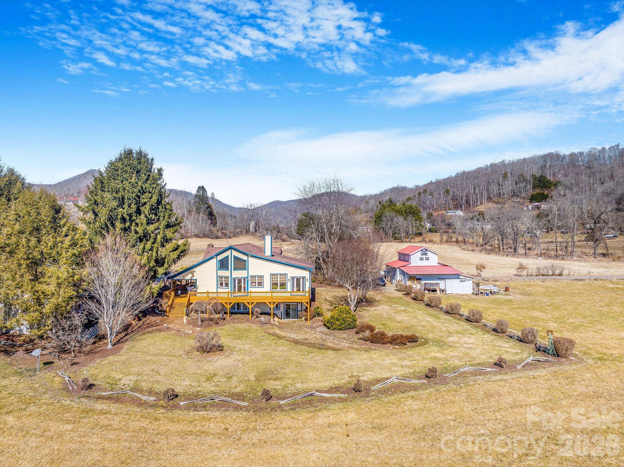 22 Mountain Spring LN, Canton, NC 28716