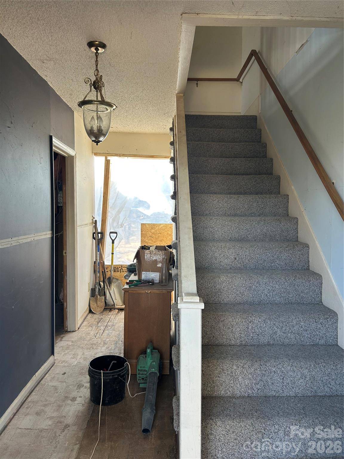 16 Mallory LN, Arden, NC 28704