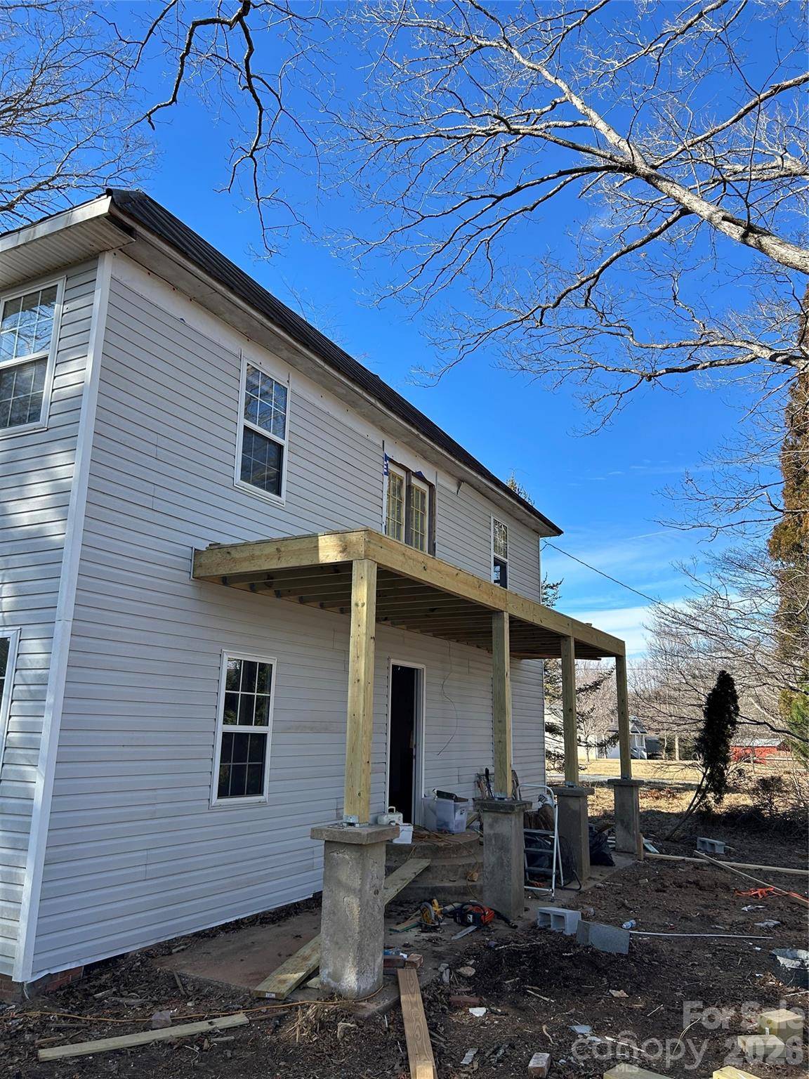 16 Mallory LN, Arden, NC 28704