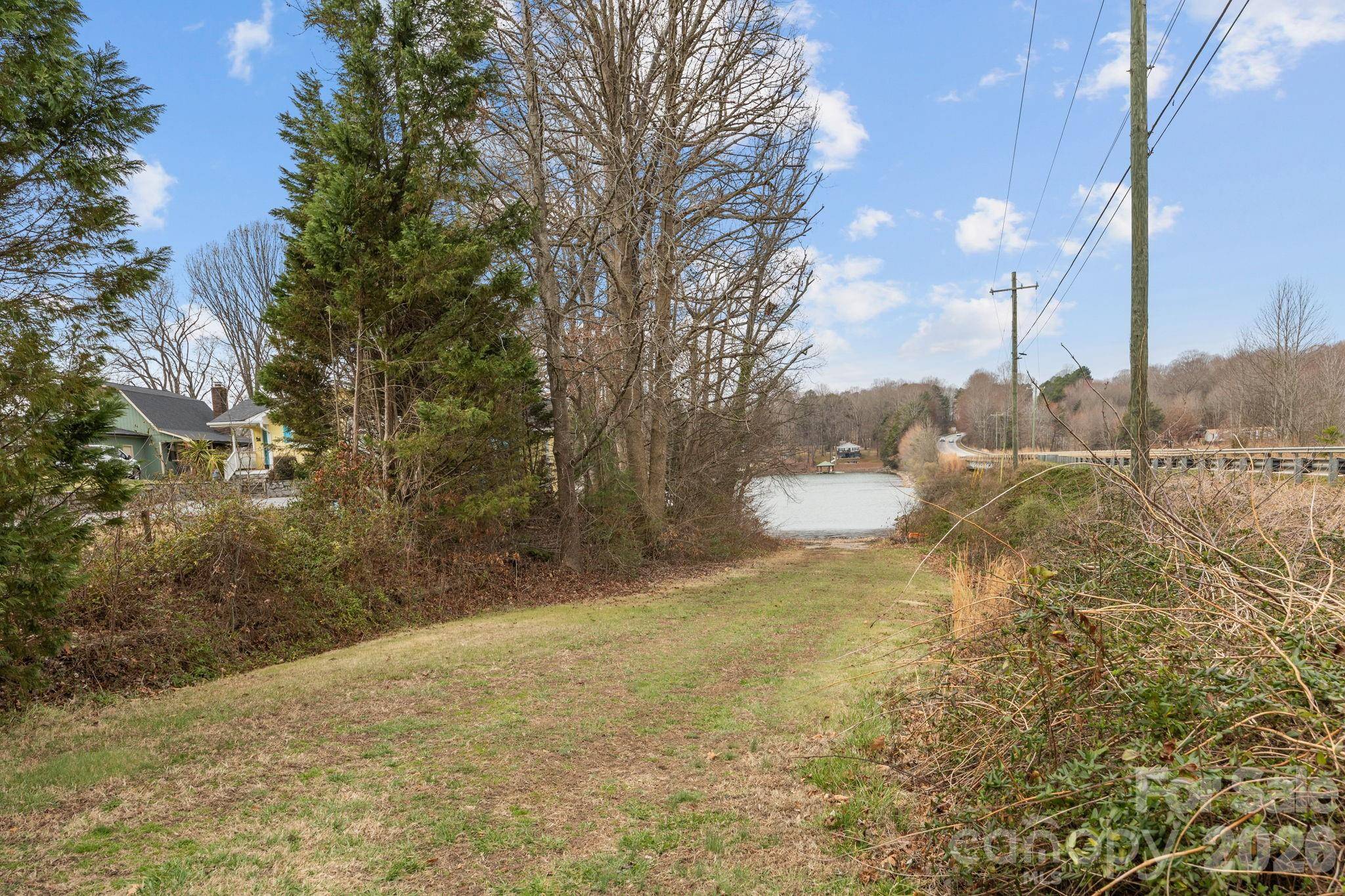 4278 Harbor LN, Sherrills Ford, NC 28673