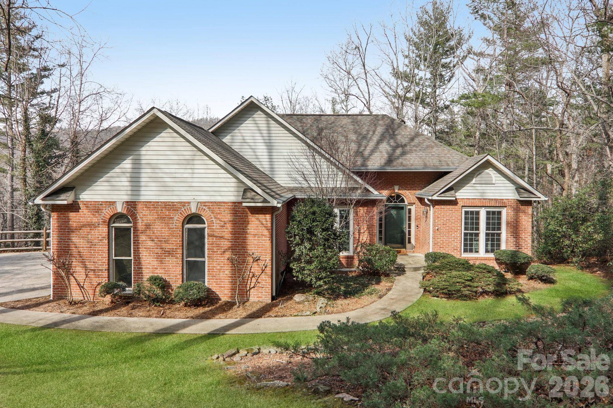 741 Zelda CT, Hendersonville, NC 28792