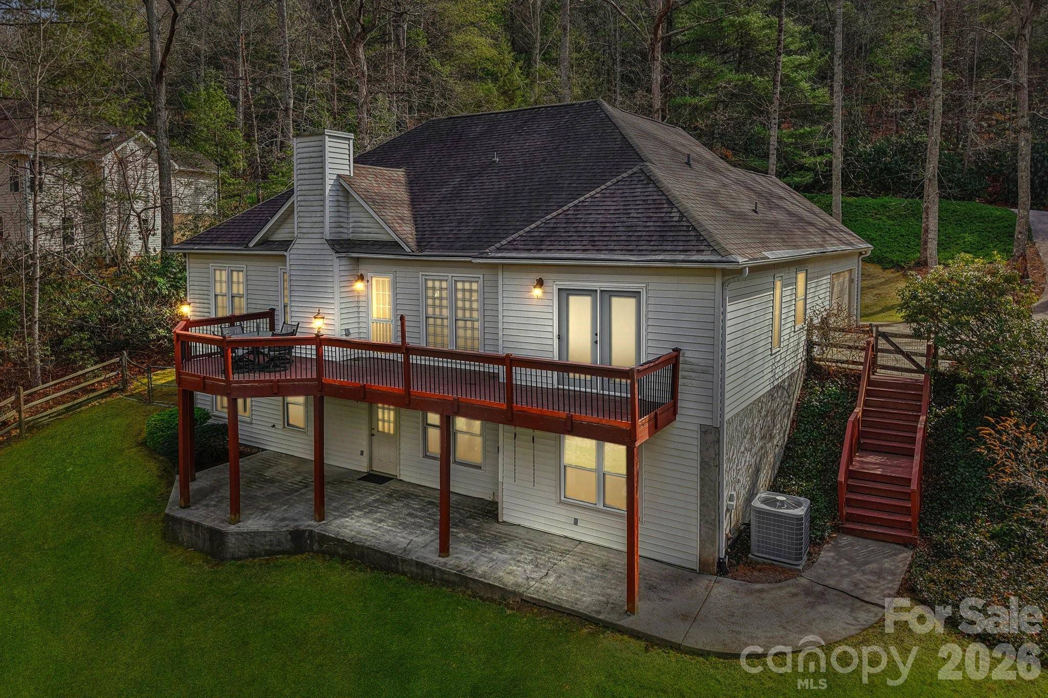 741 Zelda CT, Hendersonville, NC 28792