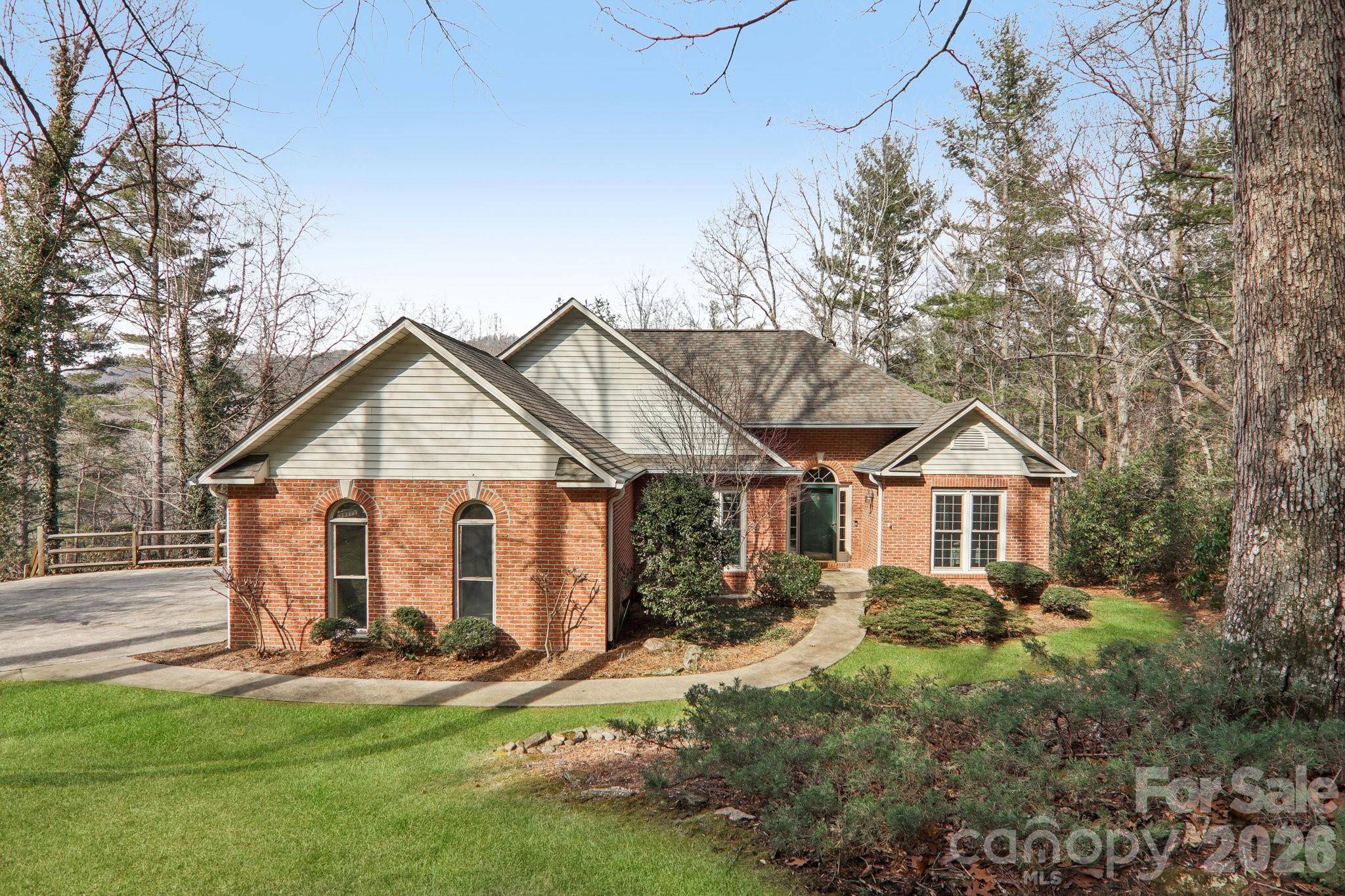 741 Zelda CT, Hendersonville, NC 28792