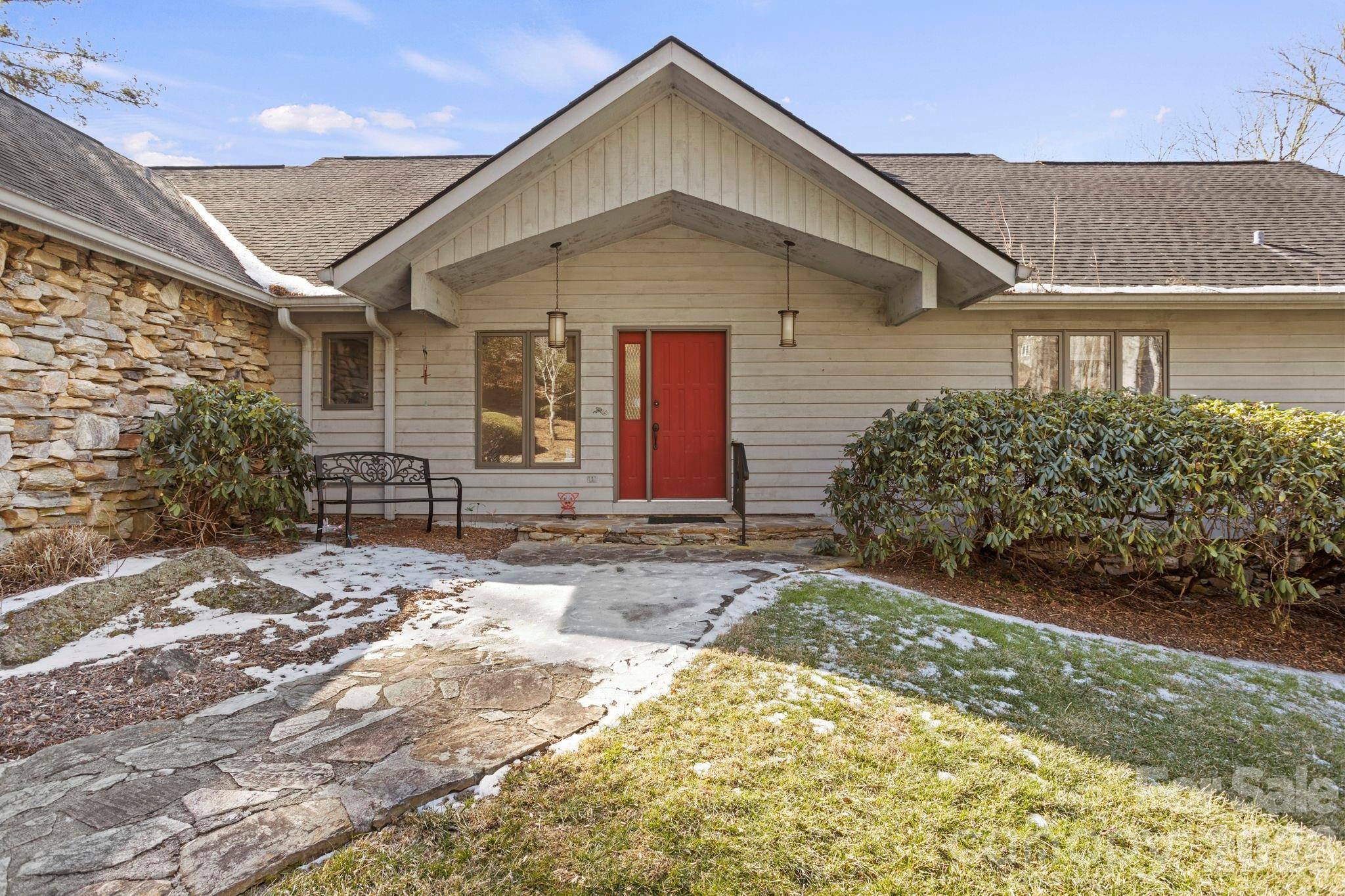 404 W Browning RD, Hendersonville, NC 28791
