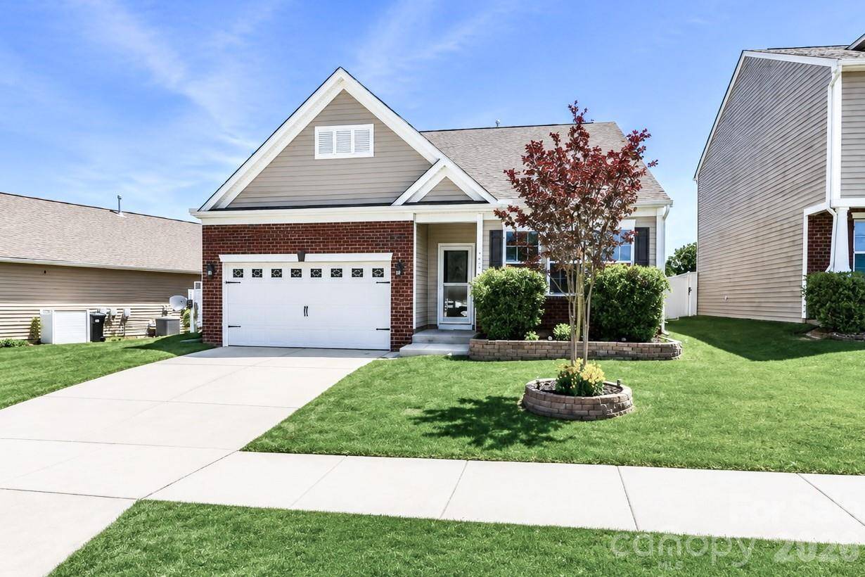 180 N Cromwell DR, Mooresville, NC 28115
