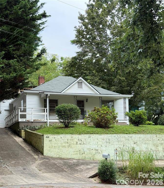 90 Tremont ST, Asheville, NC 28806