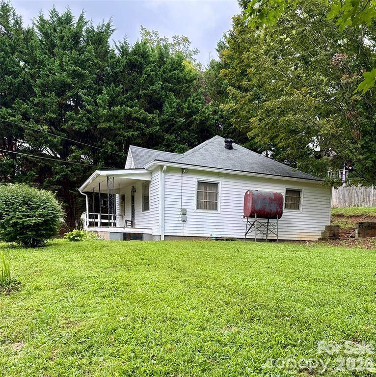 90 Tremont ST, Asheville, NC 28806