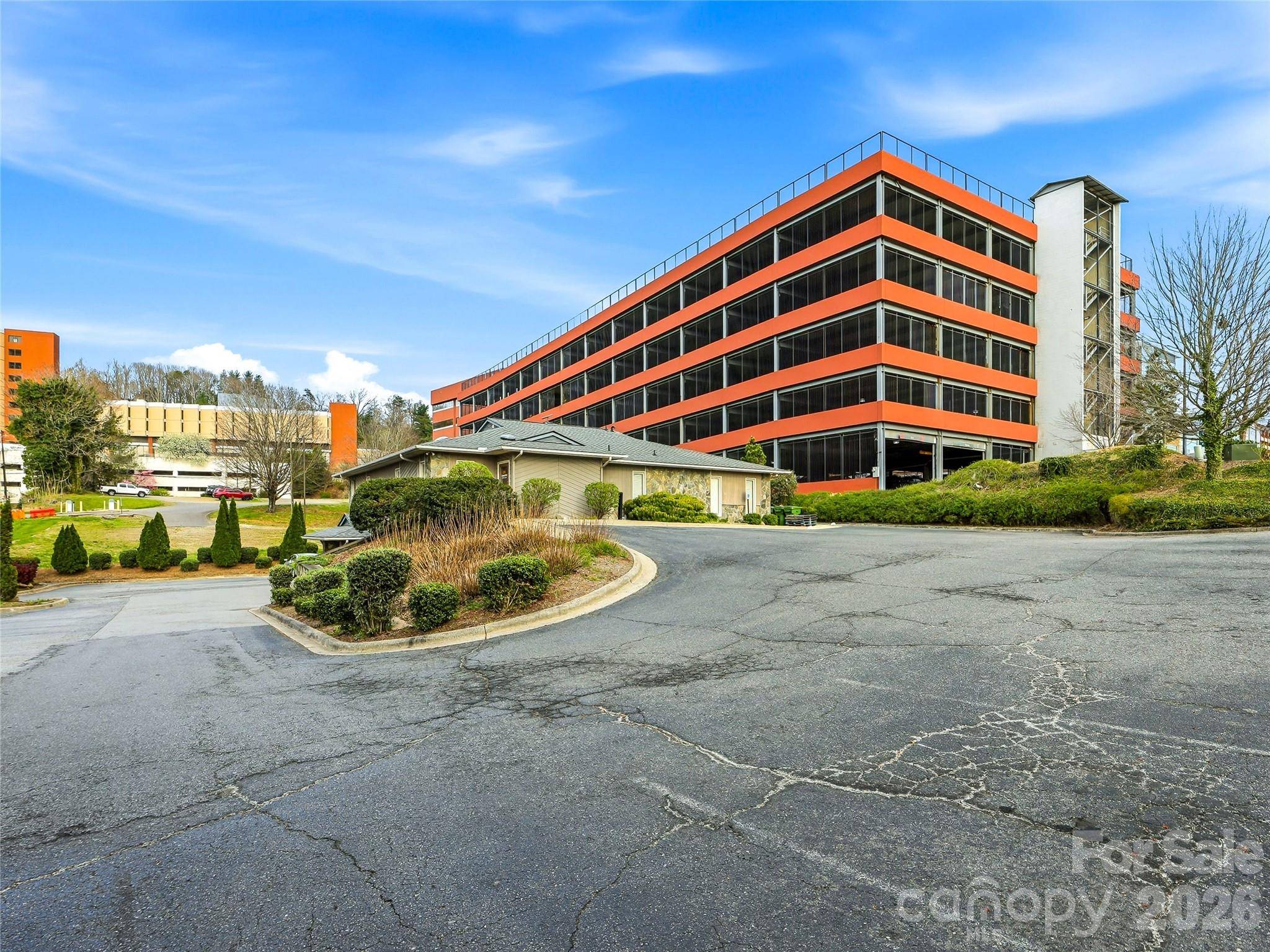 6 Brooklet ST, Asheville, NC 28801