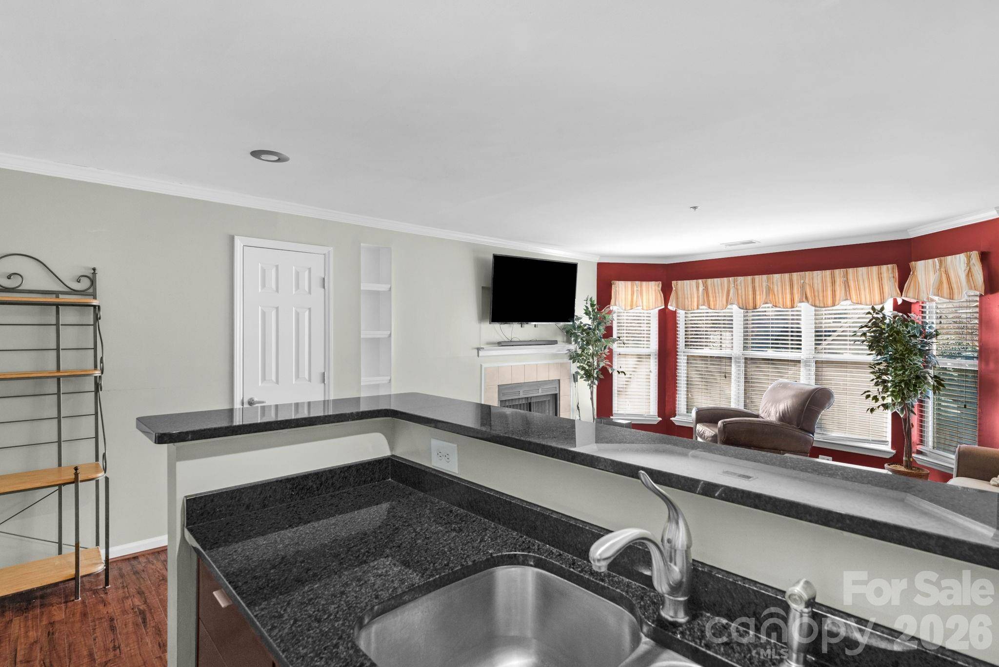 513 N Graham ST #2E, Charlotte, NC 28202