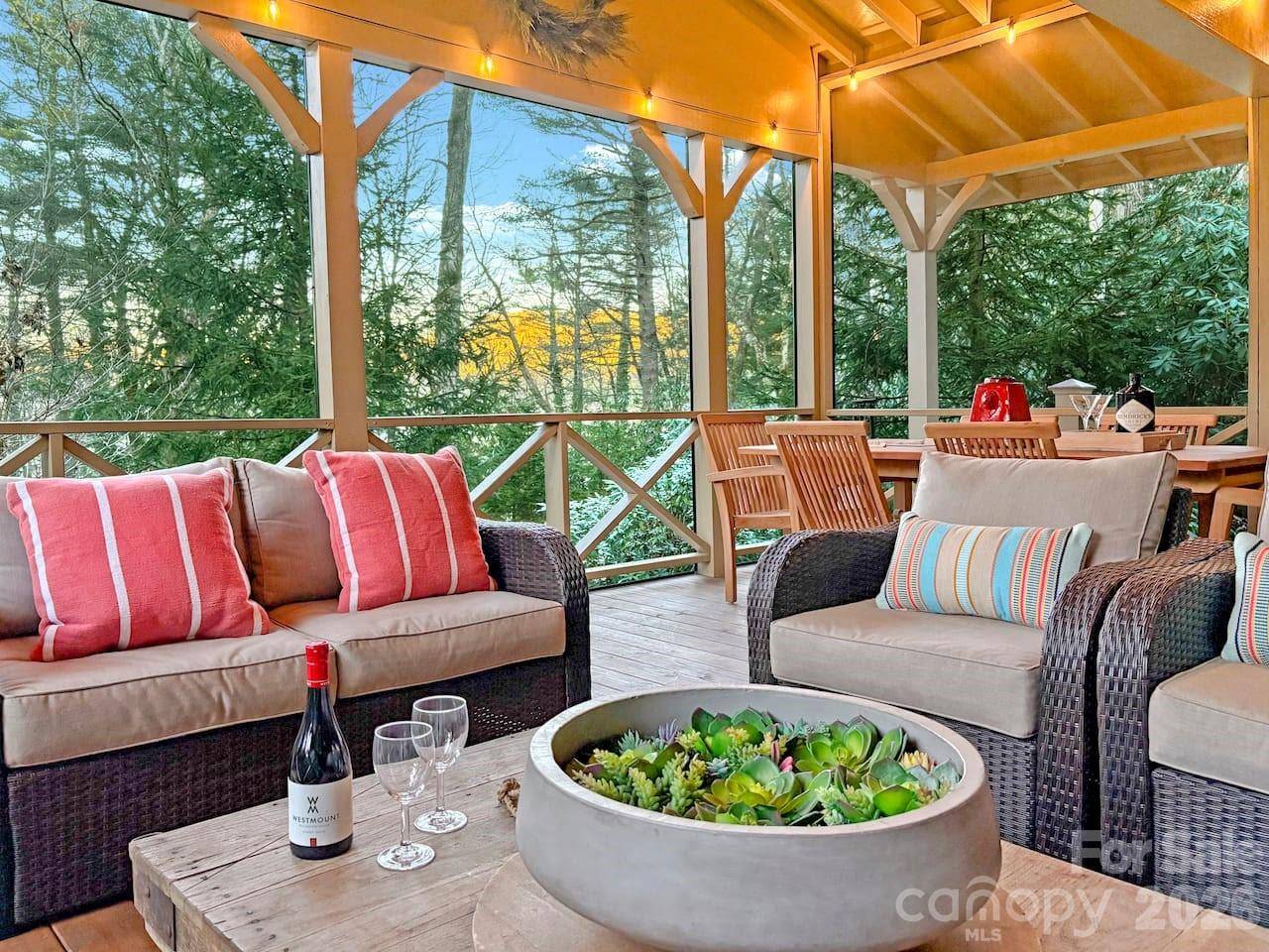 464 Franklin RD, Highlands, NC 28741