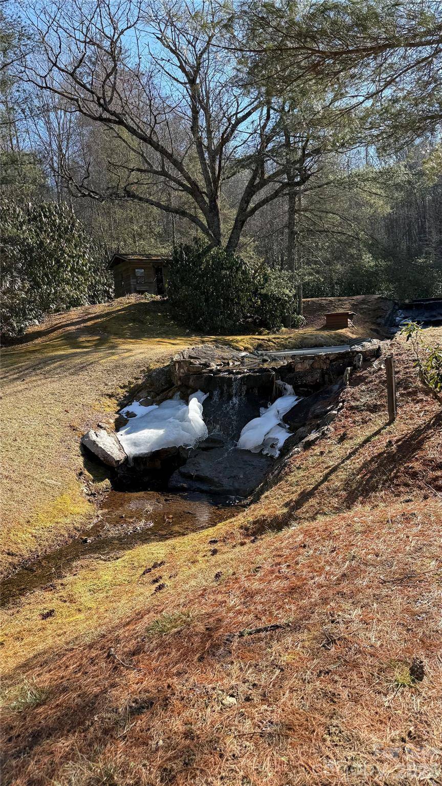 207 Receptive DR #29, Glenville, NC 28736