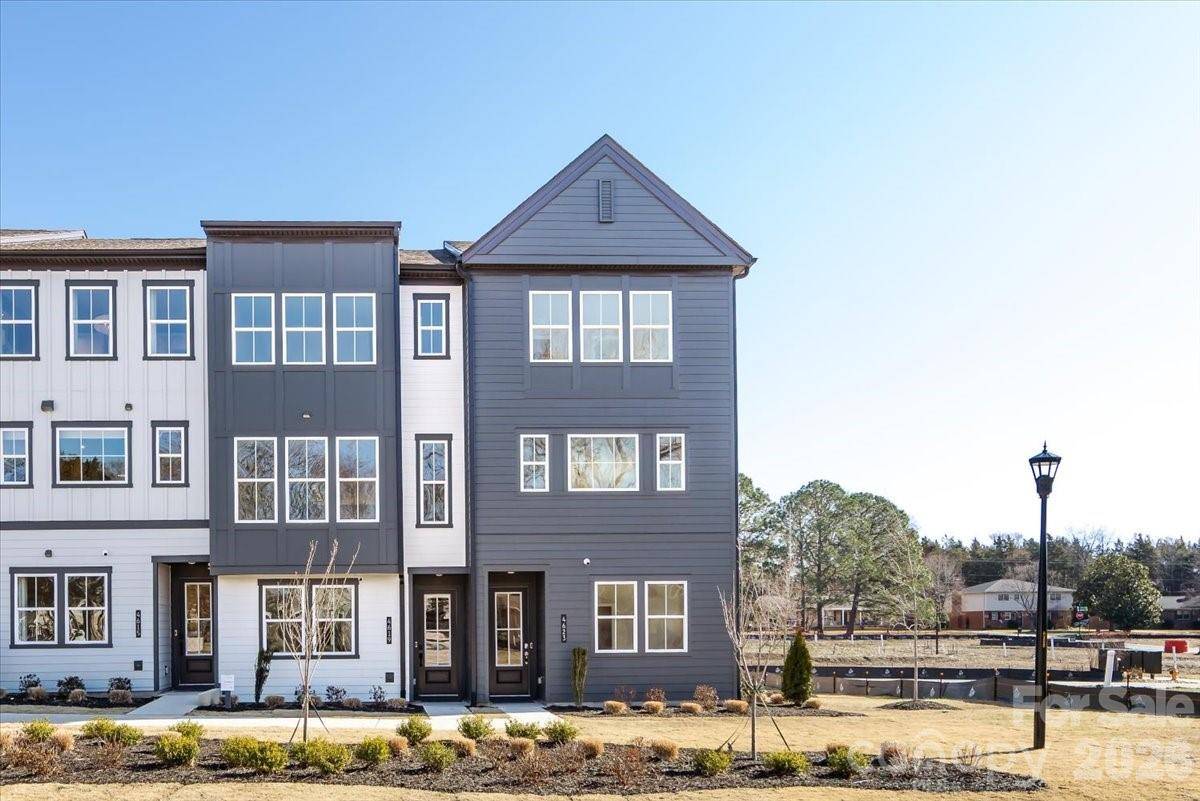 4623 Swan Meadow LN, Charlotte, NC 28226
