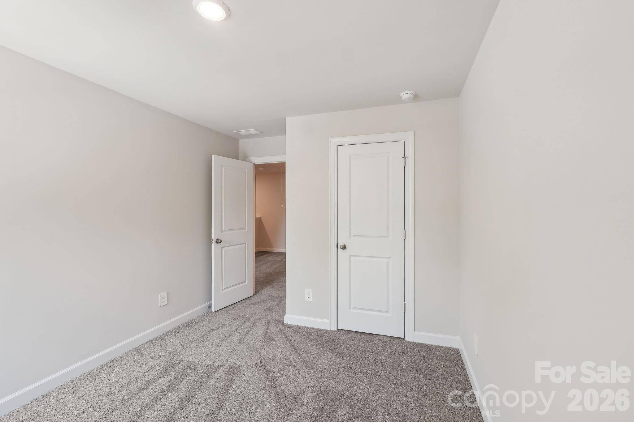 8116 Hidden Springs TRL, Charlotte, NC 28216