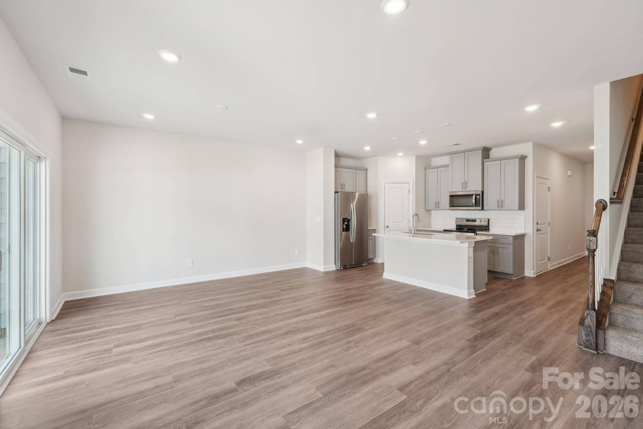 8116 Hidden Springs TRL, Charlotte, NC 28216