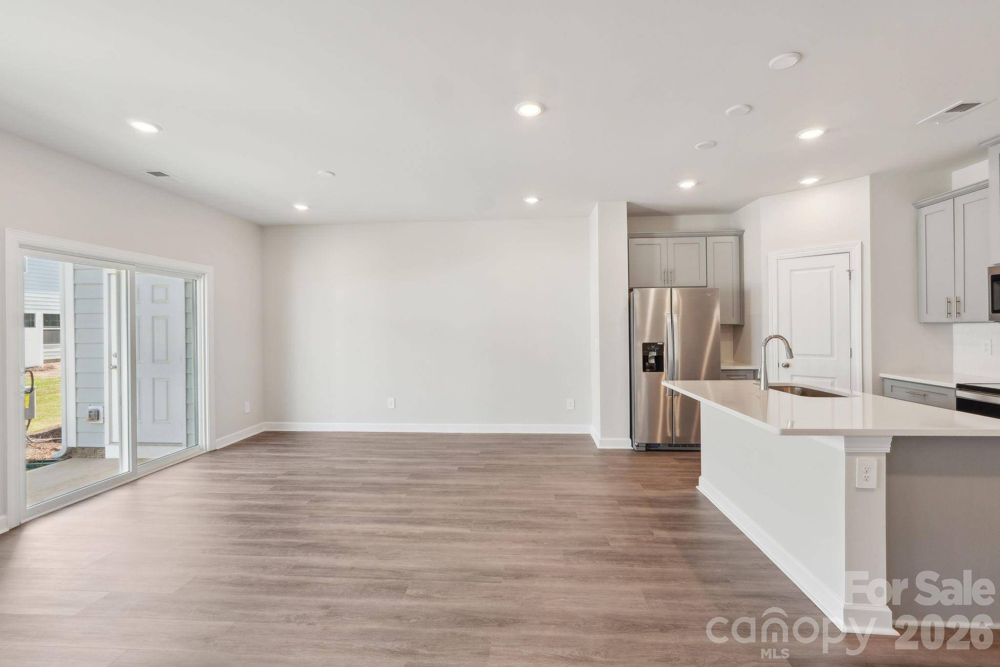 8116 Hidden Springs TRL, Charlotte, NC 28216