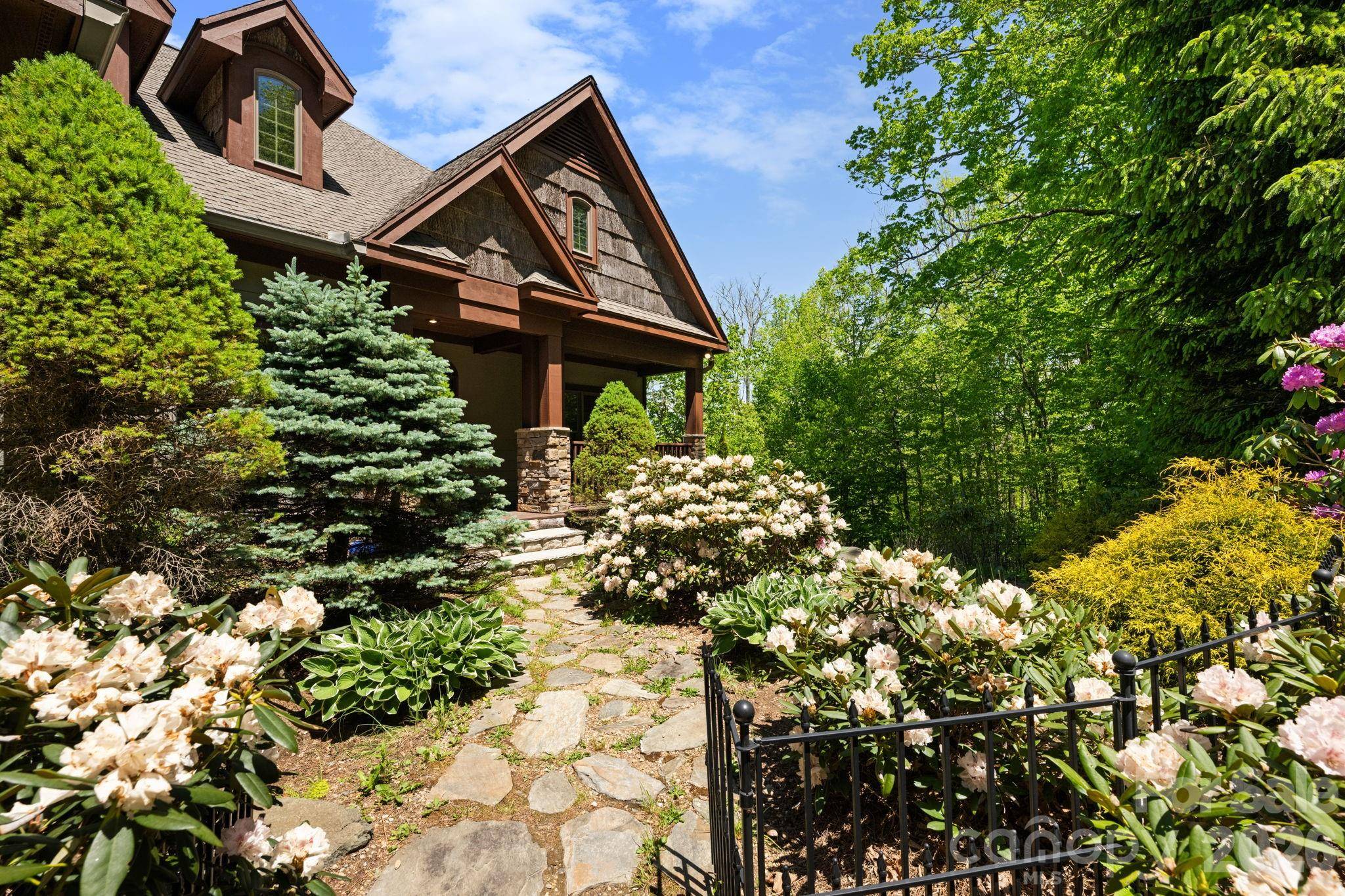 1226 Grouse Moor DR, Sugar Mountain, NC 28604
