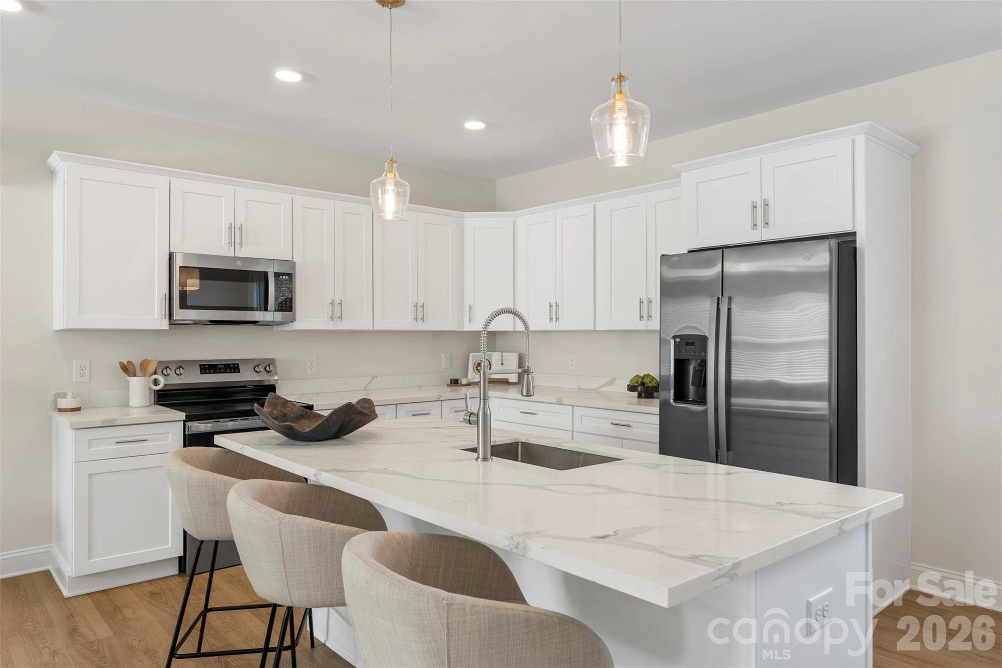 2100 Bombay WAY, Charlotte, NC 28208