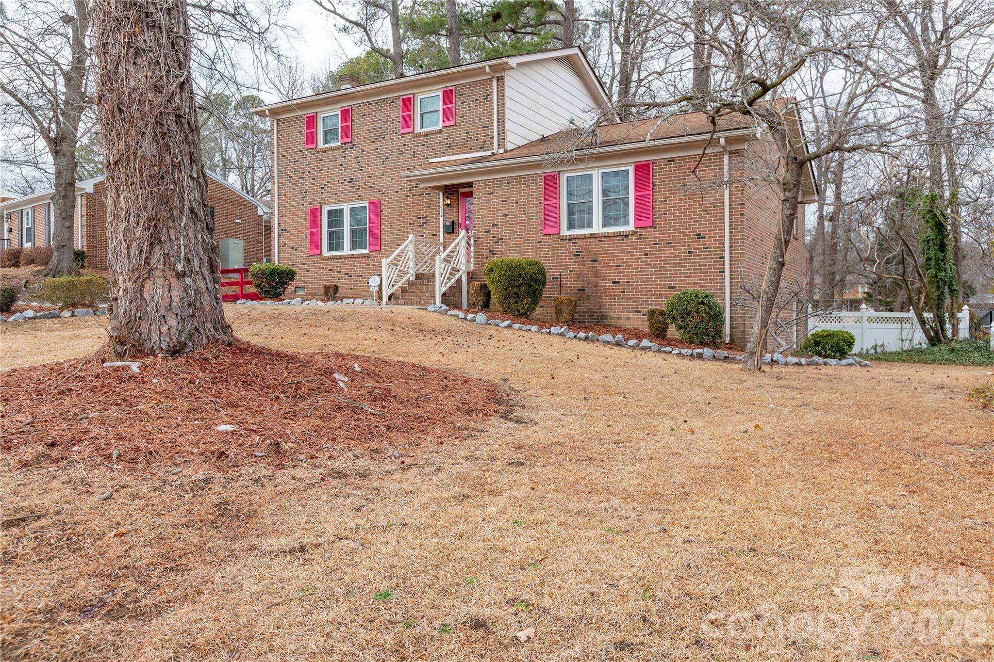 611 Park AVE, Roanoke Rapids, NC 27870