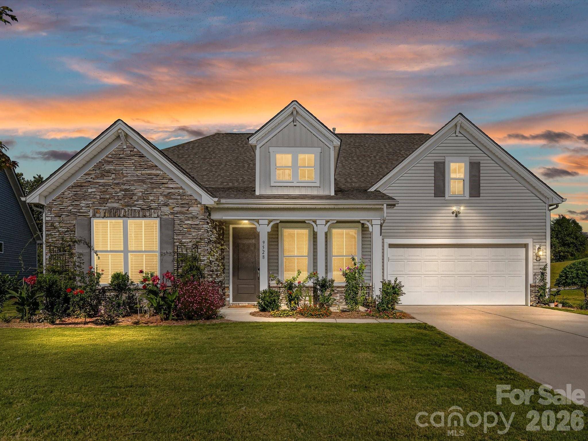 9528 Horsebit LN, Concord, NC 28027