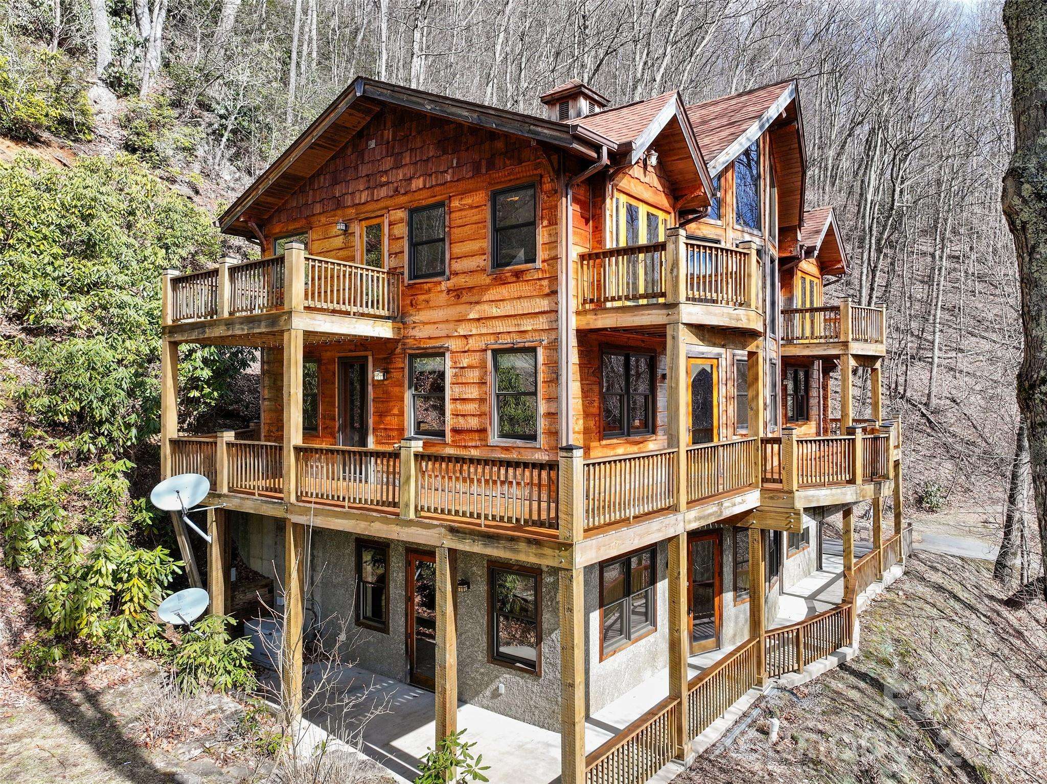 173 Heavenview PT, Maggie Valley, NC 28751