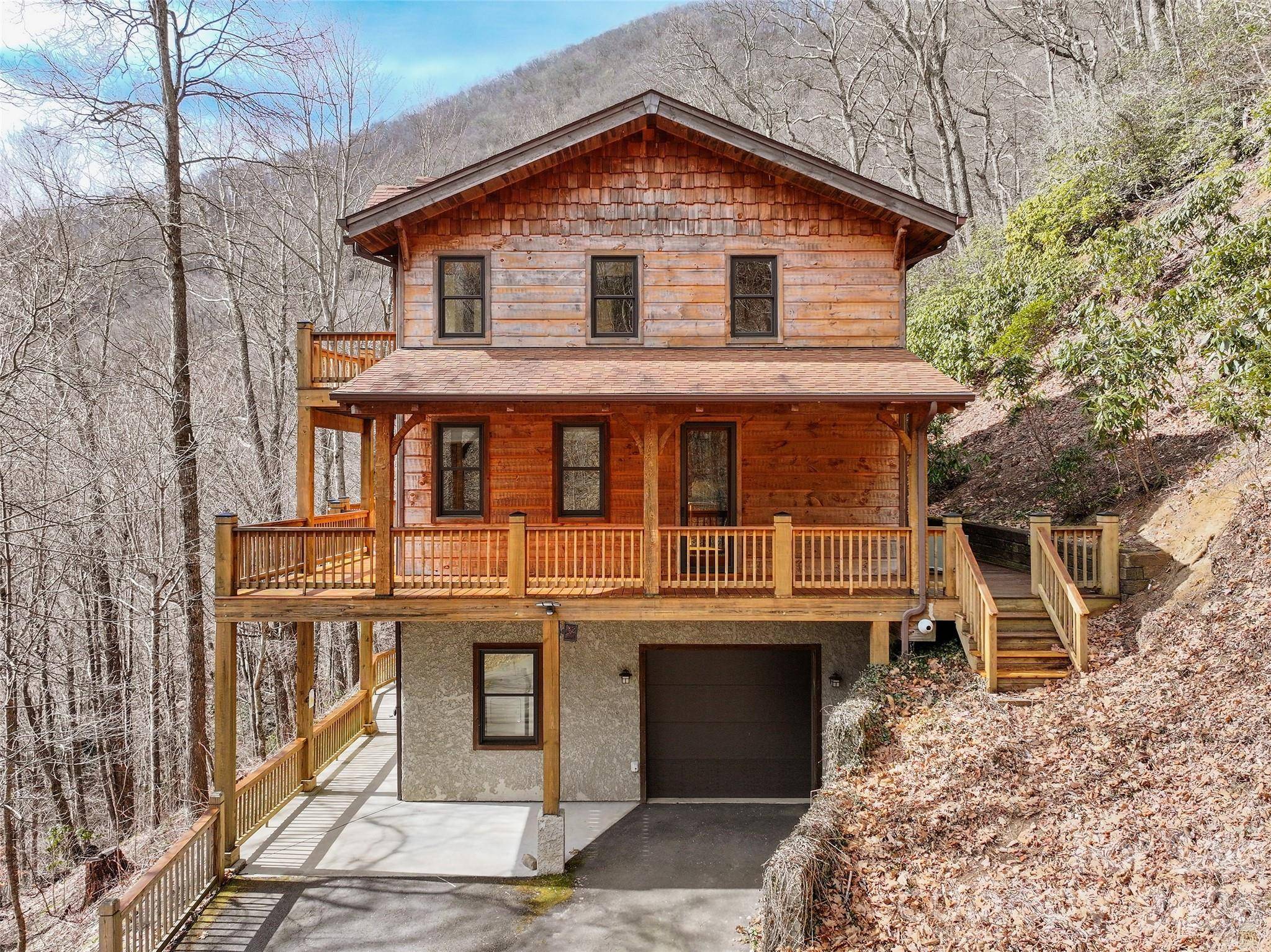 173 Heavenview PT, Maggie Valley, NC 28751