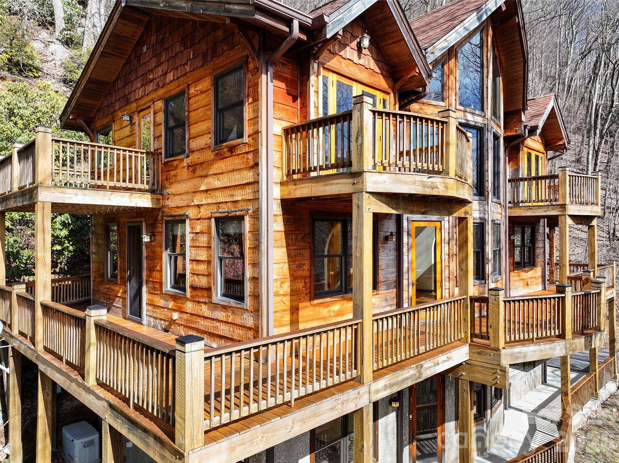 173 Heavenview PT, Maggie Valley, NC 28751
