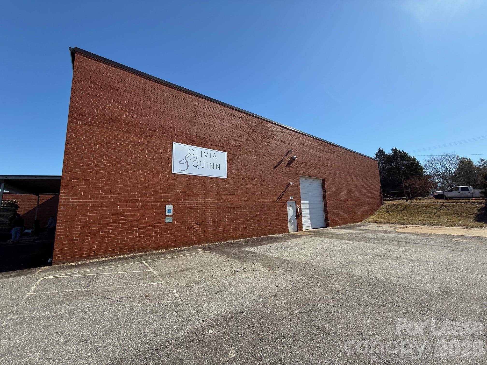 502 W 25th ST, Newton, NC 28658