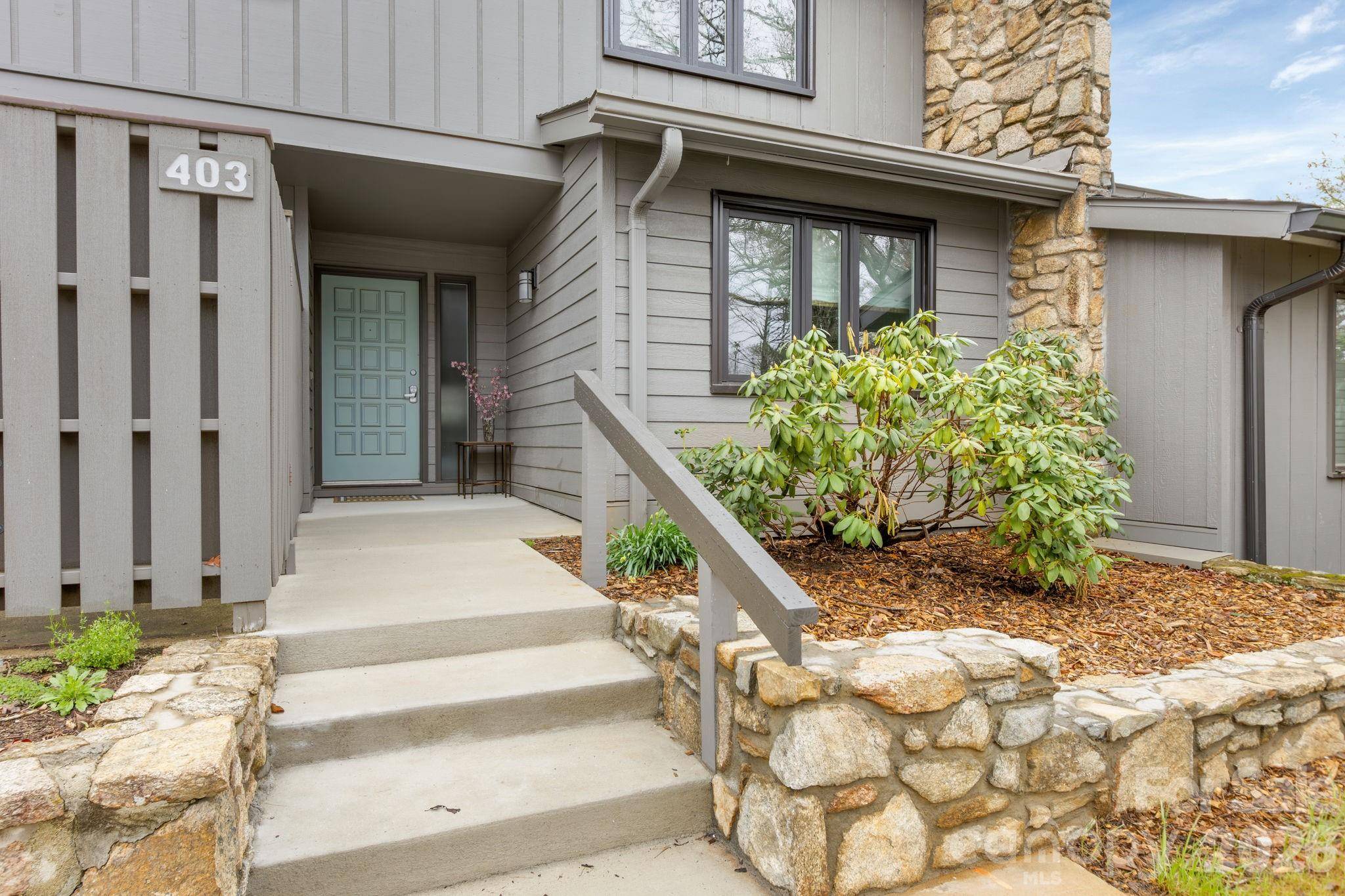 403 Crowfields DR, Asheville, NC 28803
