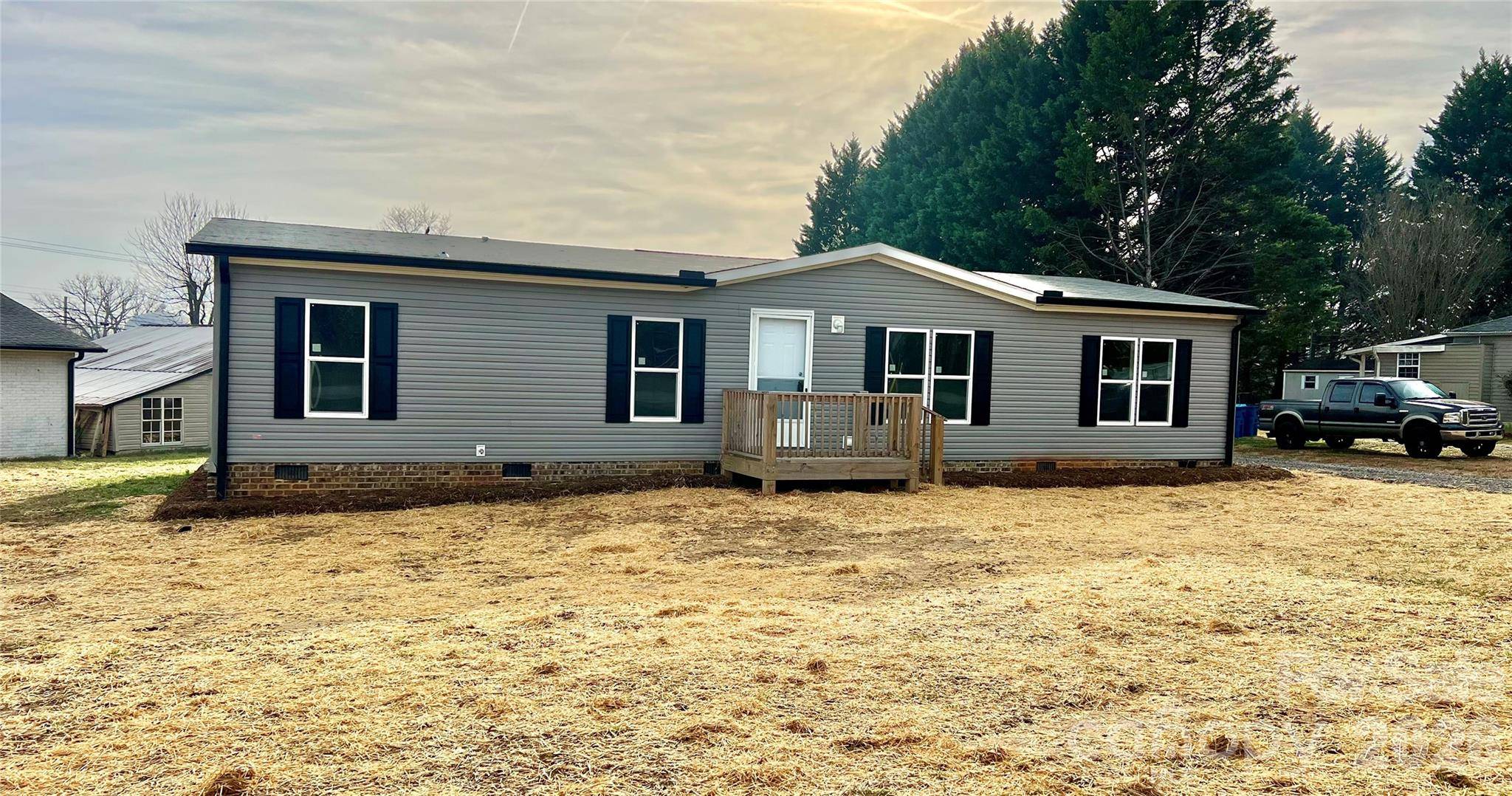 7500 Millersville RD, Taylorsville, NC 28681