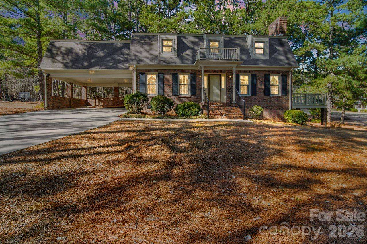 219 Williamsburg LN, Wadesboro, NC 28170
