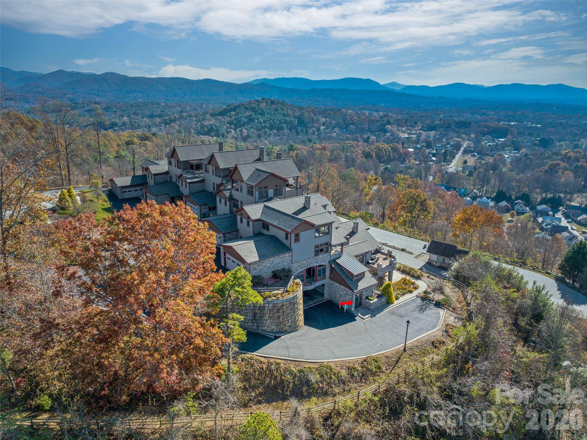 4 Chimney Crest DR #F, Asheville, NC 28806