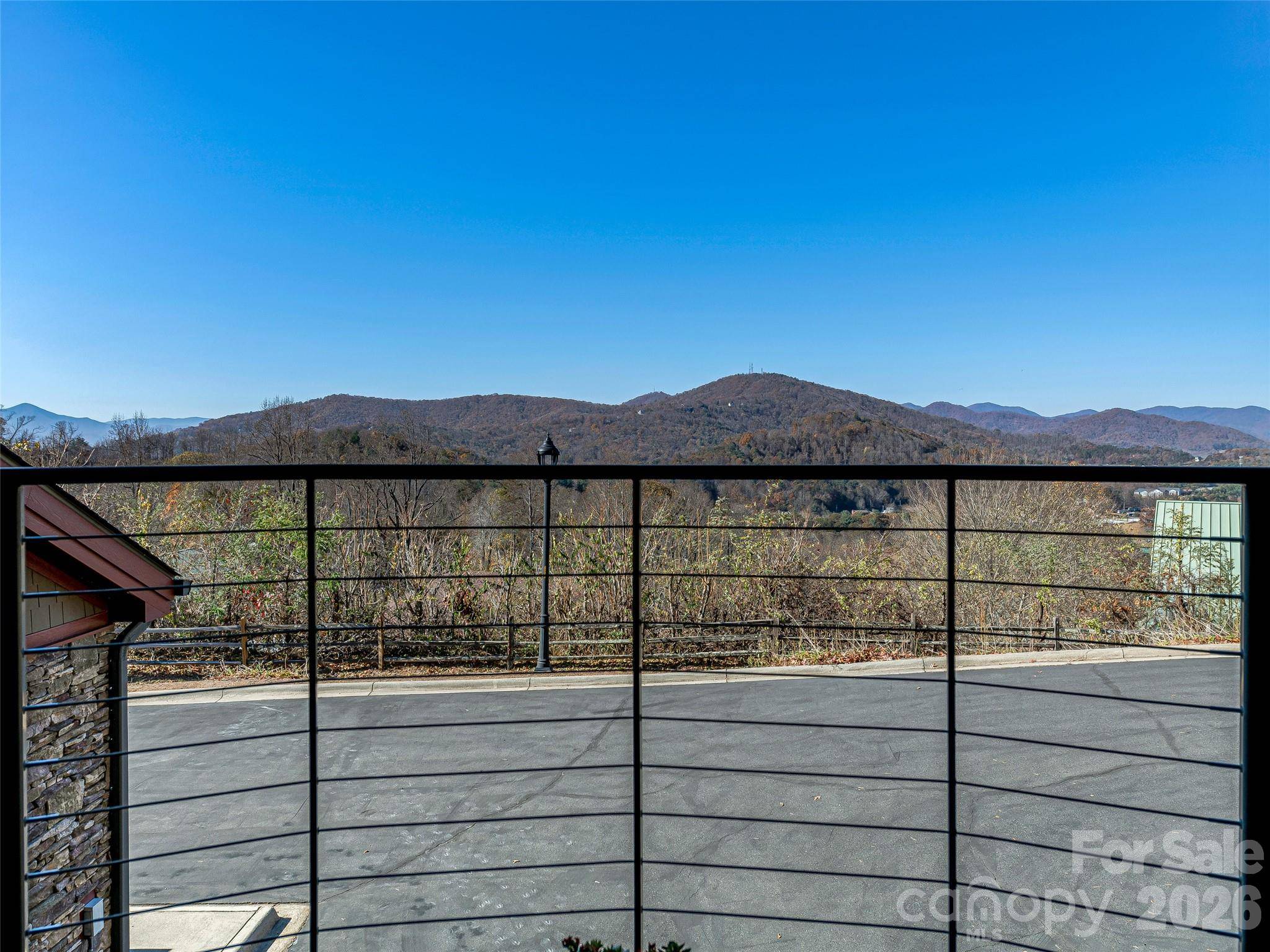 4 Chimney Crest DR #F, Asheville, NC 28806