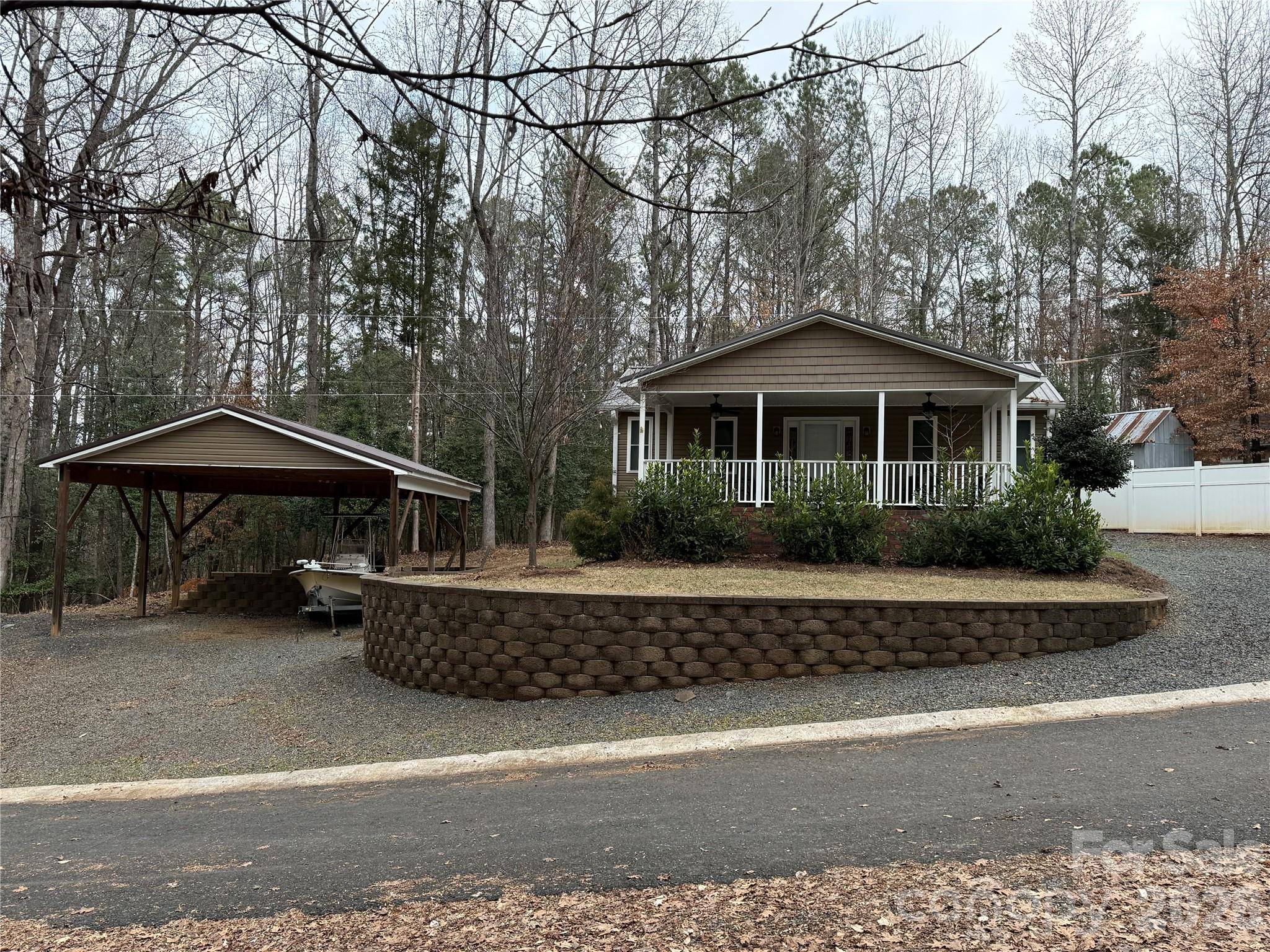 110 Indian Harbor CIR #E237/238, Mount Gilead, NC 27306