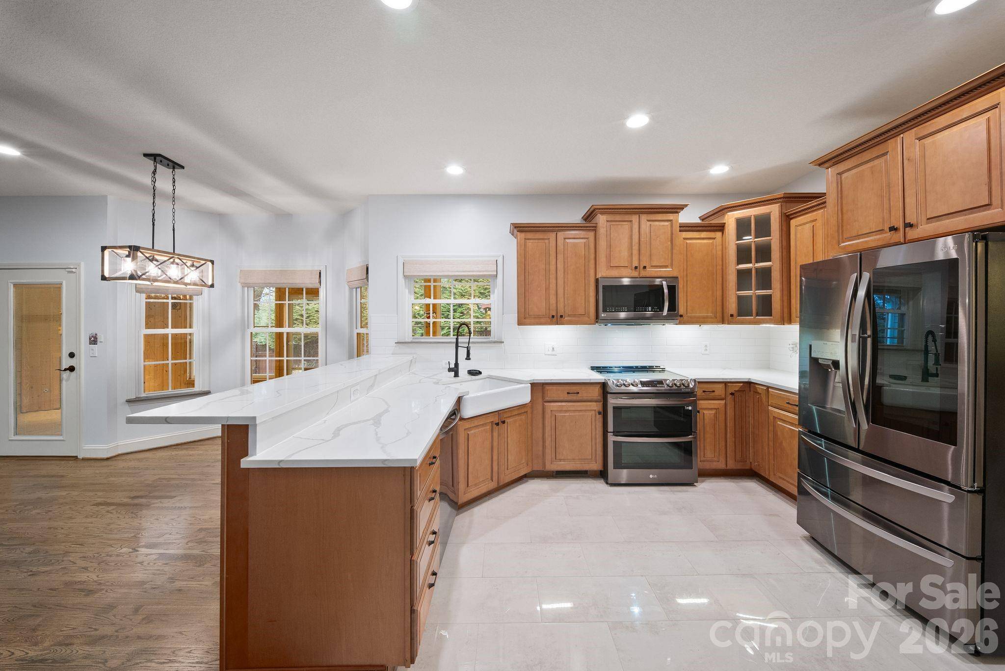 21 Hope RD, Weaverville, NC 28787