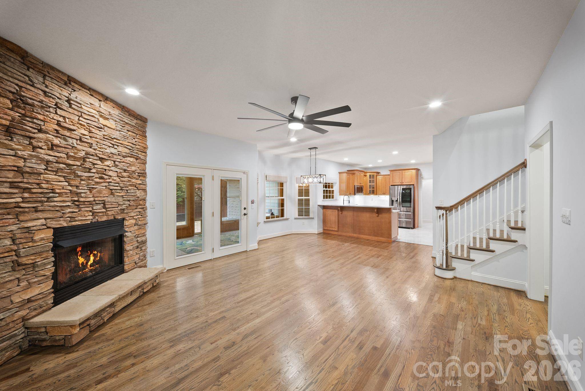 21 Hope RD, Weaverville, NC 28787