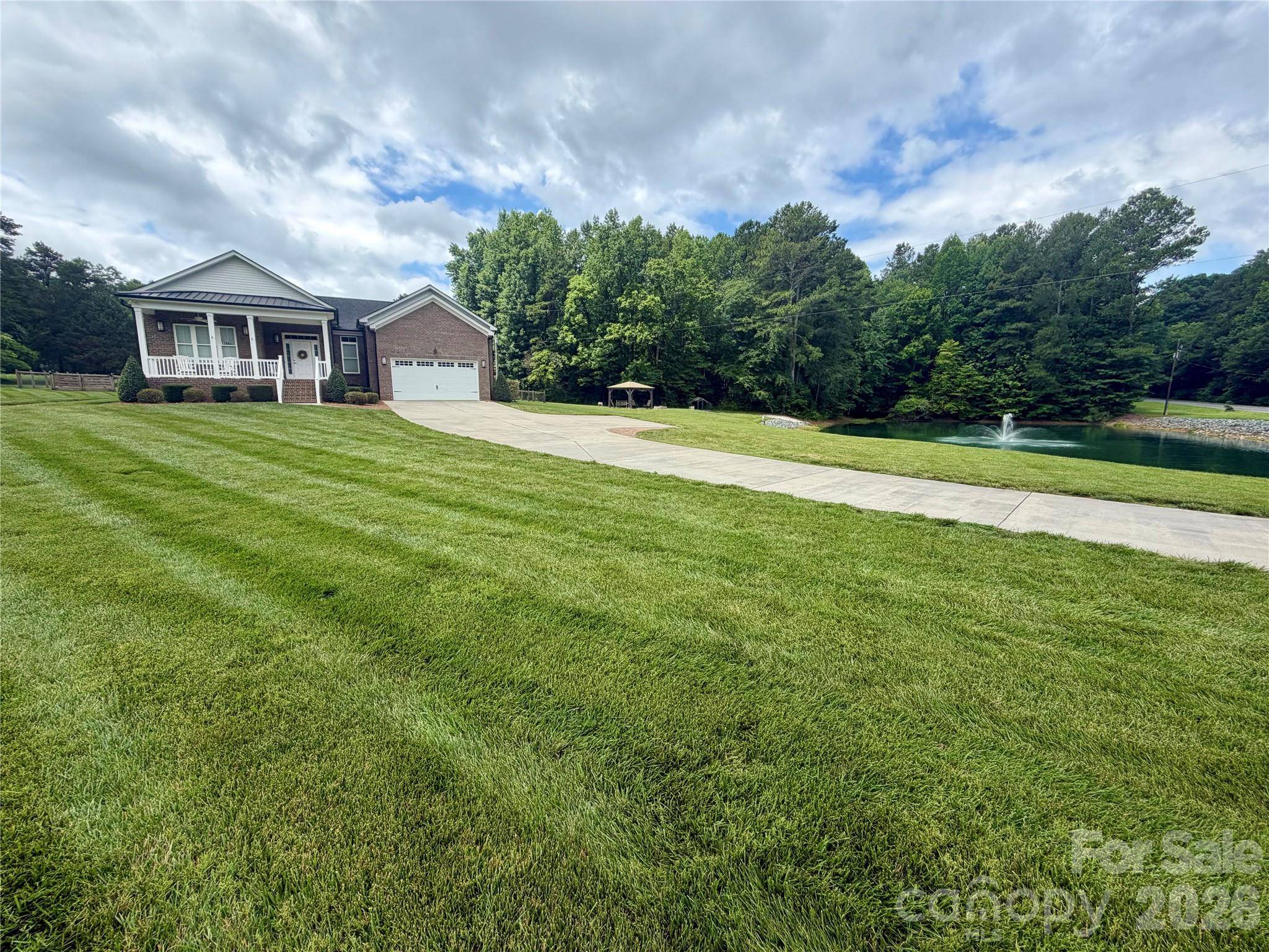 1296 Ben Black RD, Midland, NC 28107