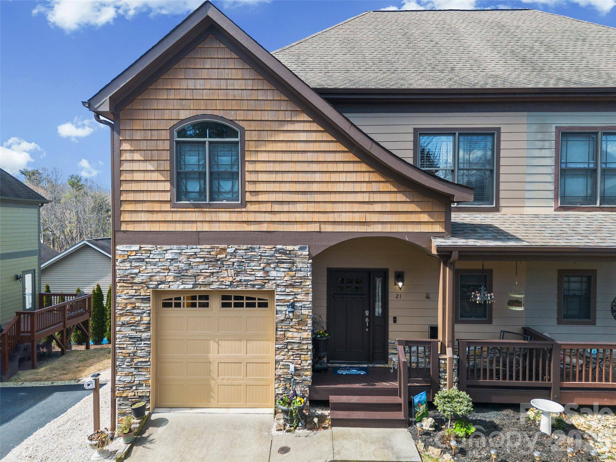 21 Jeff DR, Asheville, NC 28806