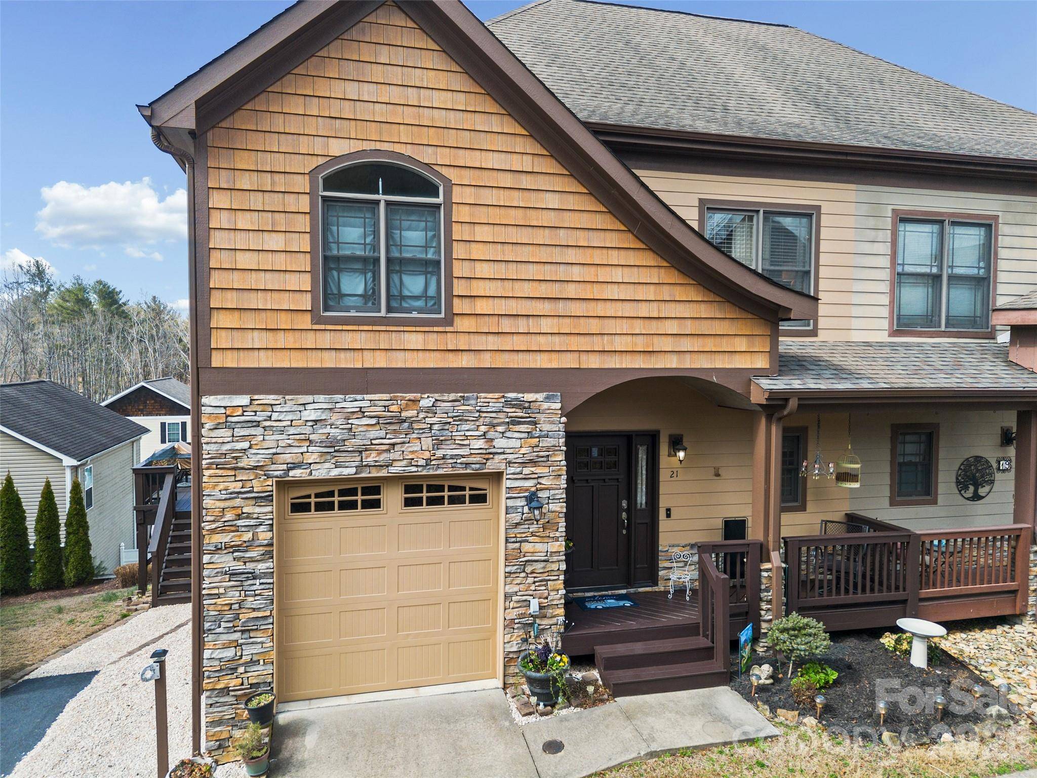 21 Jeff DR, Asheville, NC 28806