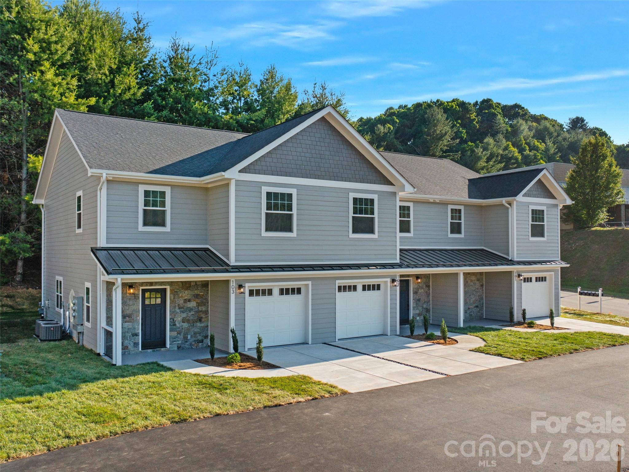 100 Red Twig LN #103, Burnsville, NC 28714