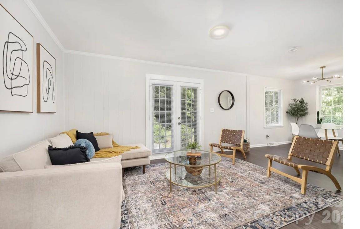 3909 Woodbriar TRL, Charlotte, NC 28205
