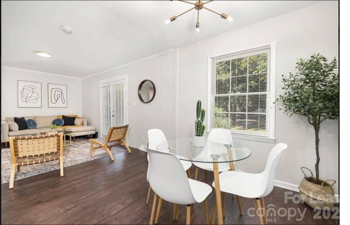 3909 Woodbriar TRL, Charlotte, NC 28205