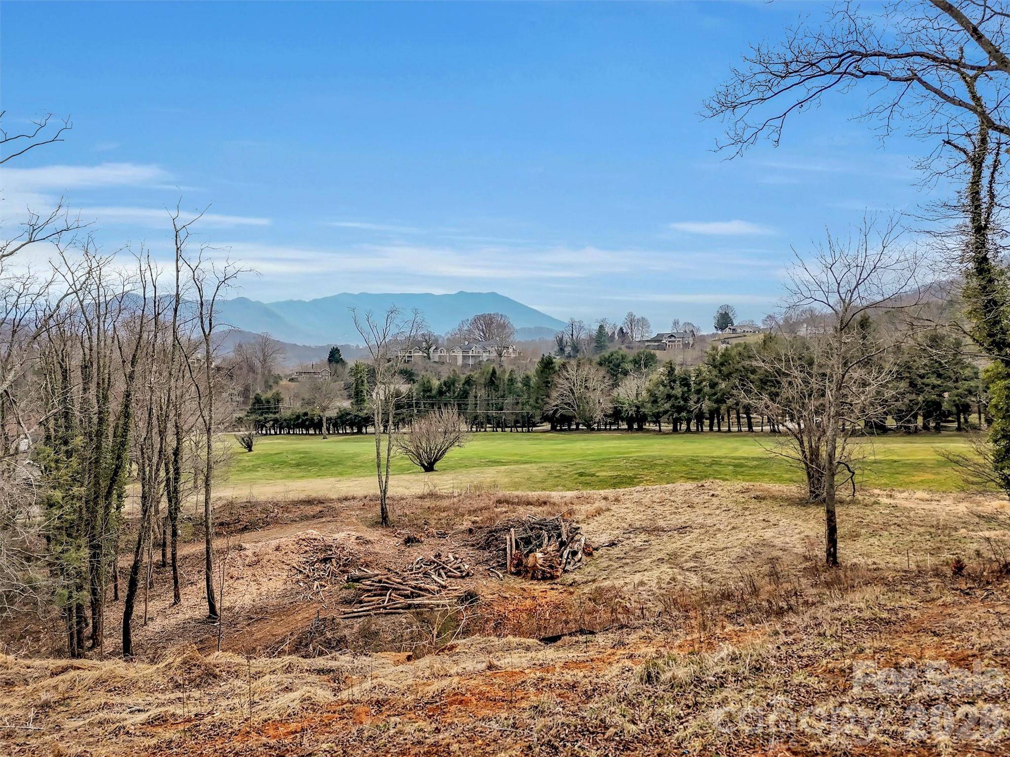 000 Cupp LN, Waynesville, NC 28786