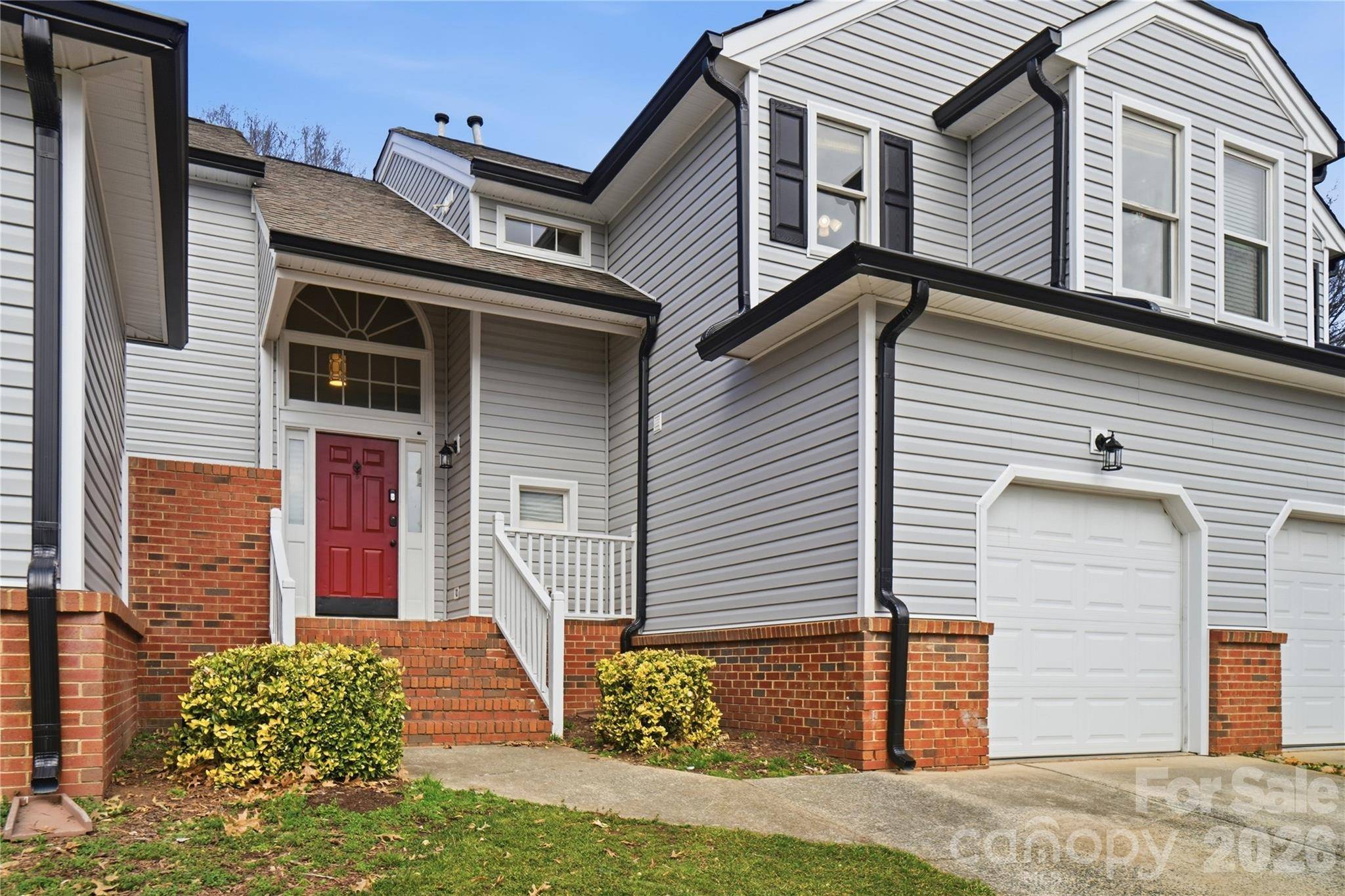 8729 Fox Chase LN, Charlotte, NC 28269