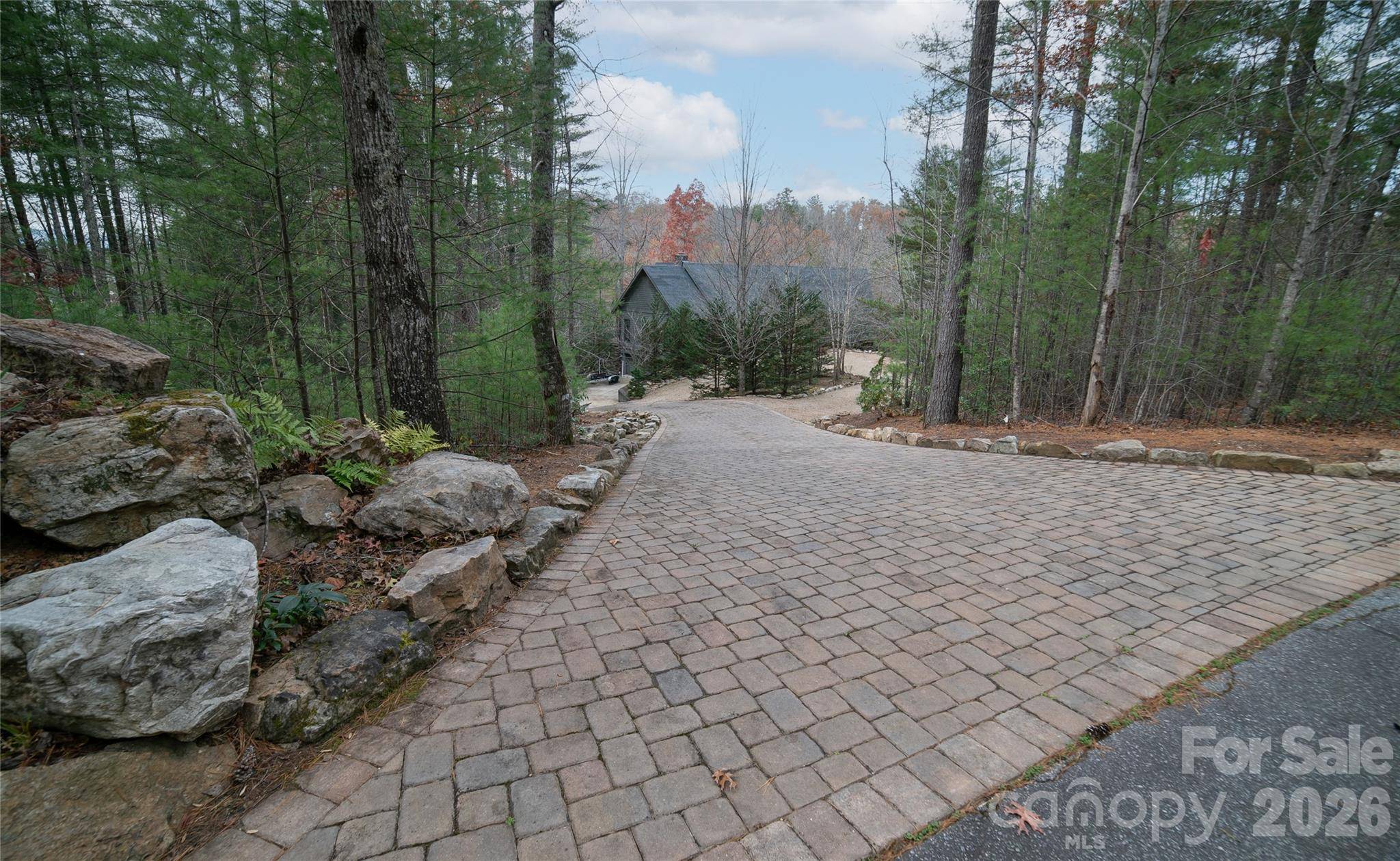 2186 Long Rifle Ridge RD, Nebo, NC 28761