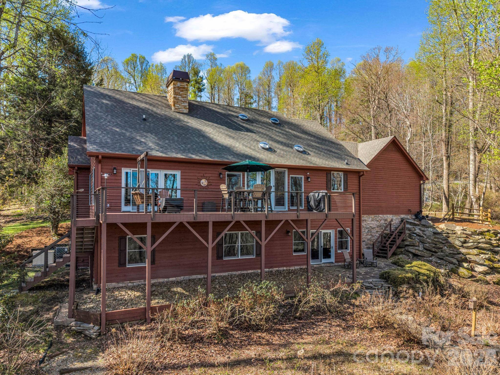 140 Mount Hebron RD, Hendersonville, NC 28739