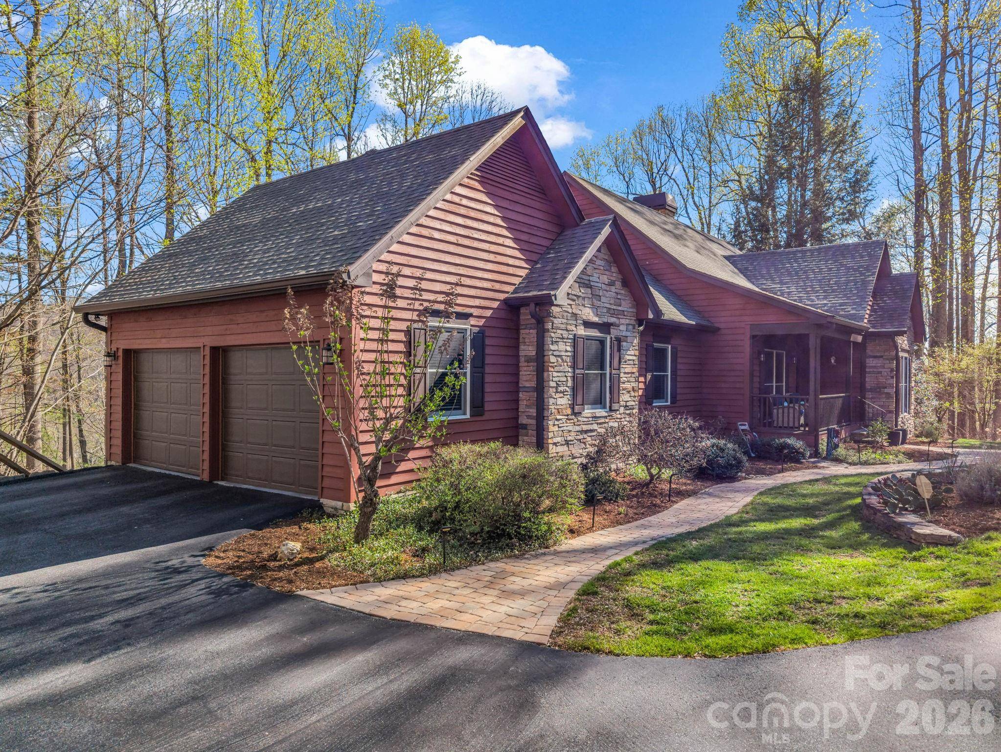 140 Mount Hebron RD, Hendersonville, NC 28739