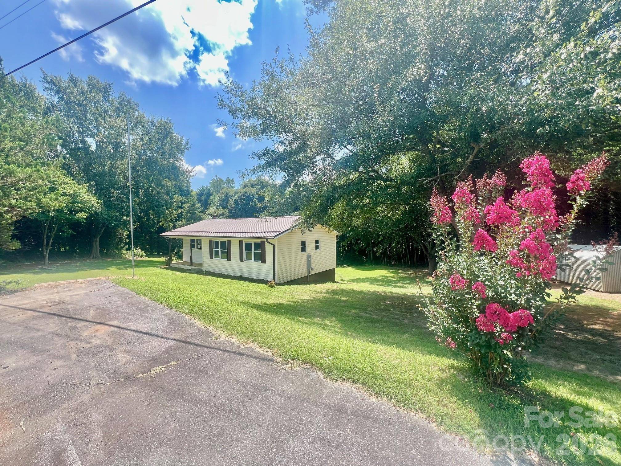 4506 Rink Dam RD, Taylorsville, NC 28681